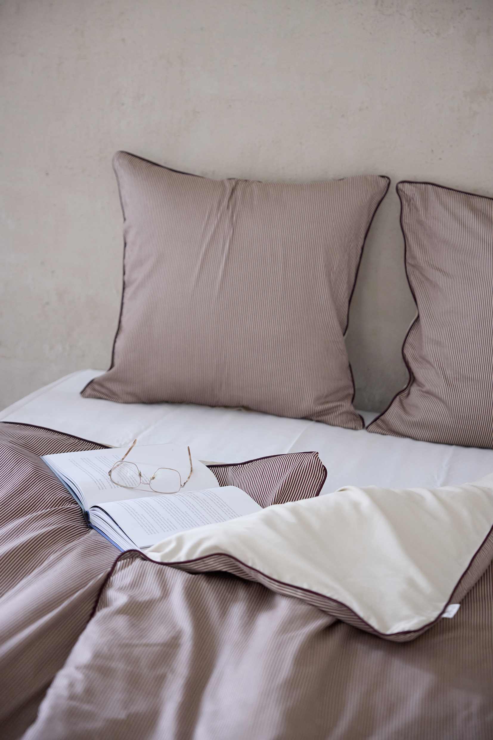 Pin stripe med piping / Royal/Sand - Billede 2